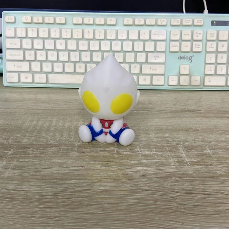 小さなモンスターウルトラマン卸売露店のおもちゃはすべて 10cm ～ 13cm 歳の男の子と子供向けのモンスターおもちゃです|undefined