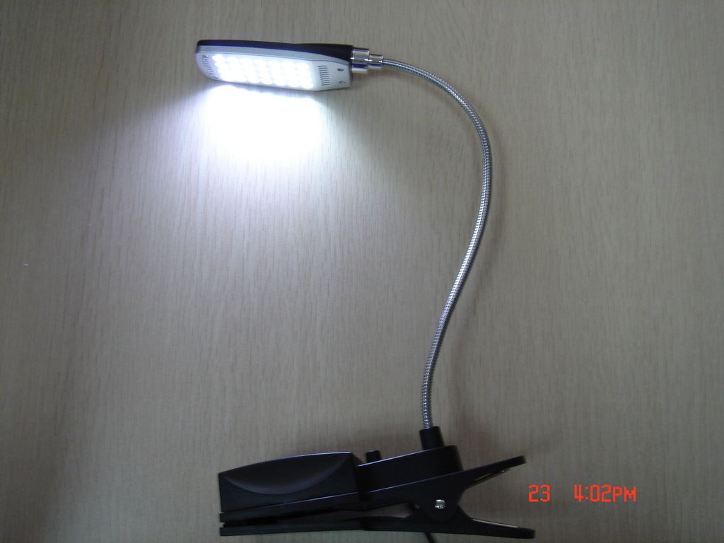 USB28颗LED灯夹子 夹式电脑USB台灯5号电池三档带开关调节台灯-阿里巴巴