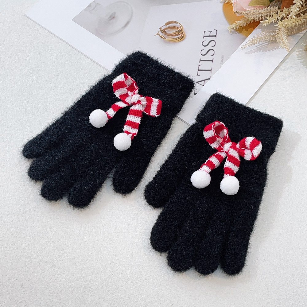 Knitted keep warm men's gloves with bow
