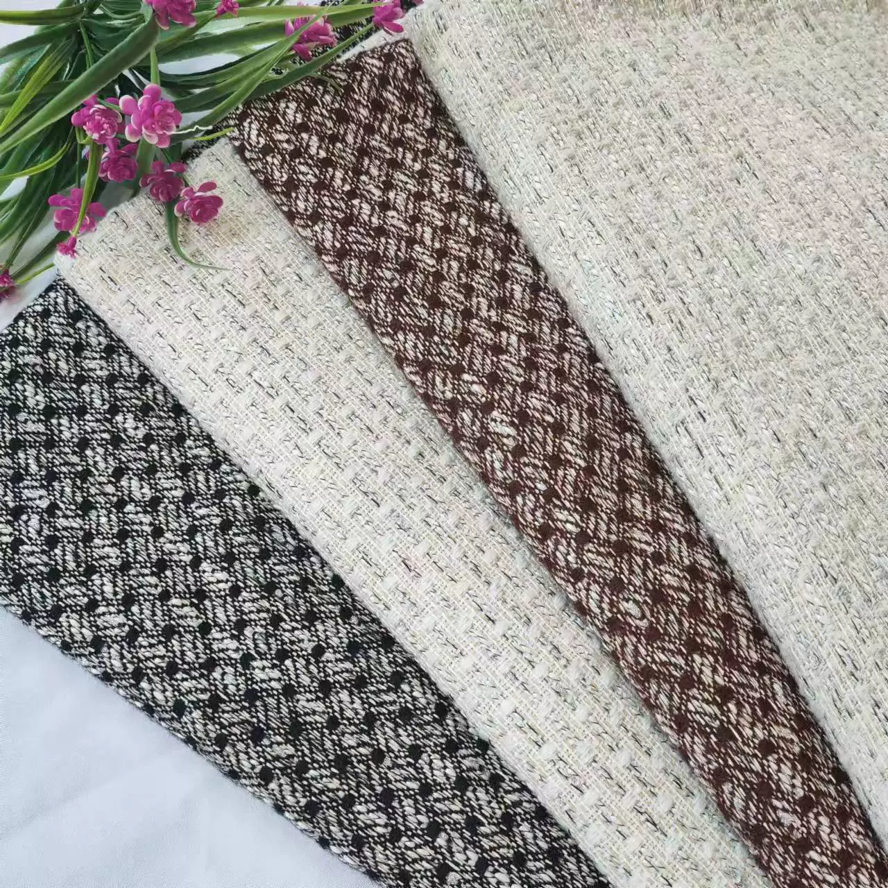 绍兴厂家现货秋冬新款香风大衣呢时装鞋帽箱包粗纺小香风毛呢面料