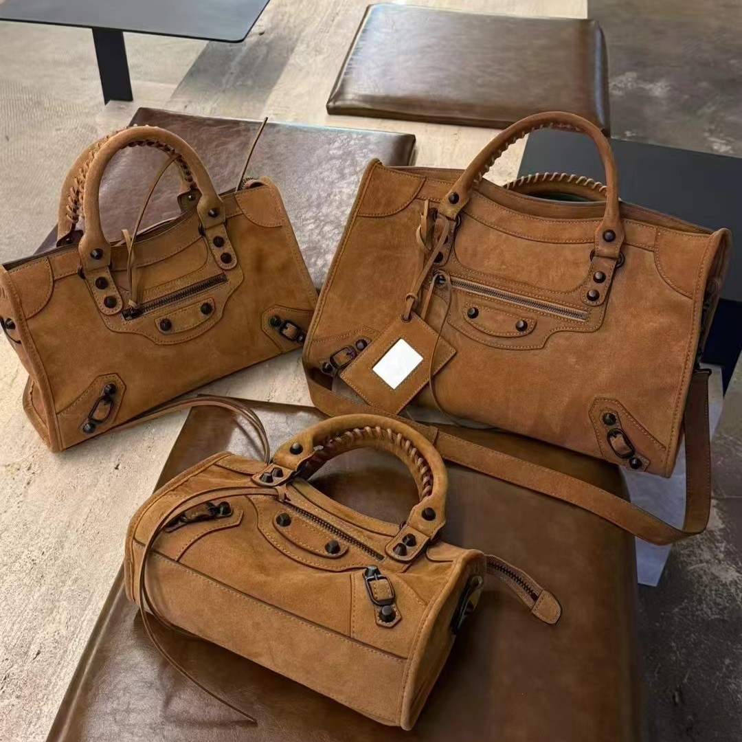 B-Brand High Version Rivet Motorcycle Bag Retro Fashion Frosted Leather Tote Bag Trendy Versatile Genuine Leather Handbag for Women