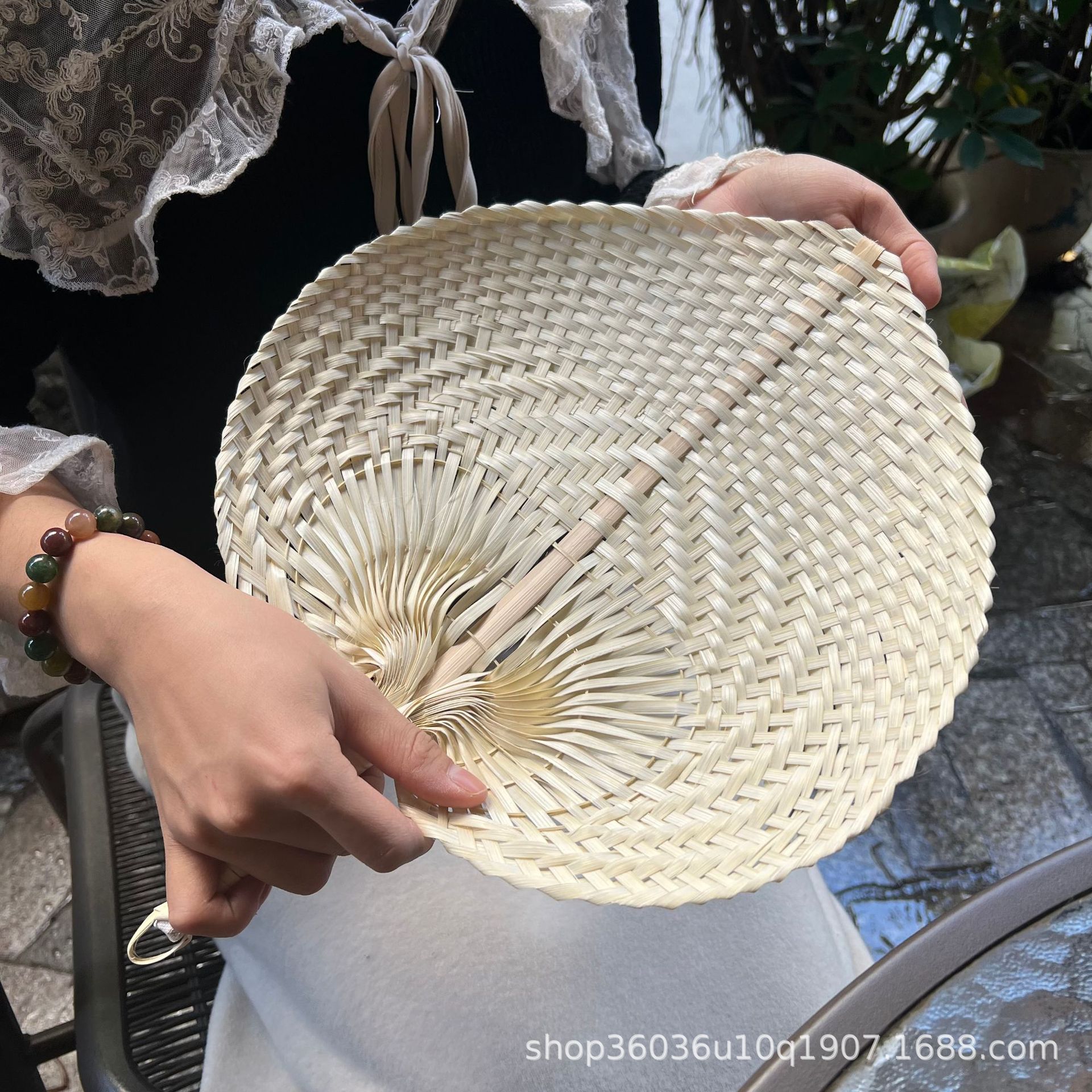 越南手工竹编扇子大蒲扇编织扇装饰宝宝扇风驱蚊随身便携扇精美扇-阿里巴巴