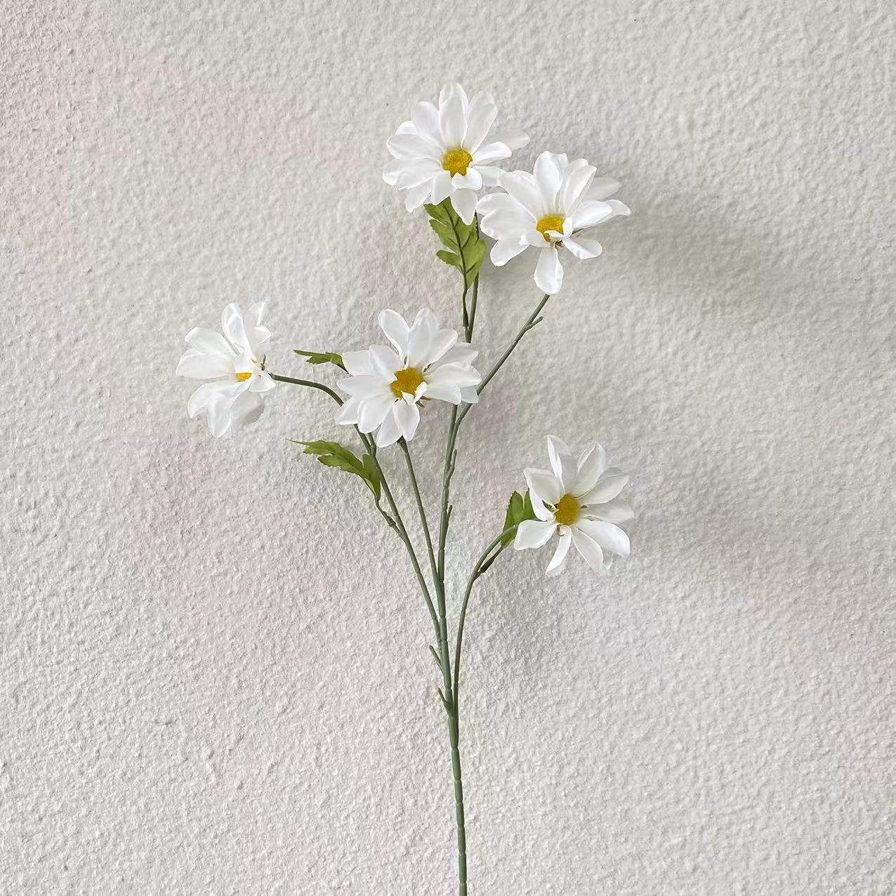 Flores falsas blancas Flores artificiales Flores para bodas Auditorio de bodas Decoración del hotel Techo artificial Flores artificiales Flores falsas