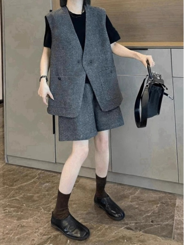 漂亮女装高端洋气减龄套装微胖女生显瘦通勤西装马甲短裤两件套|undefined