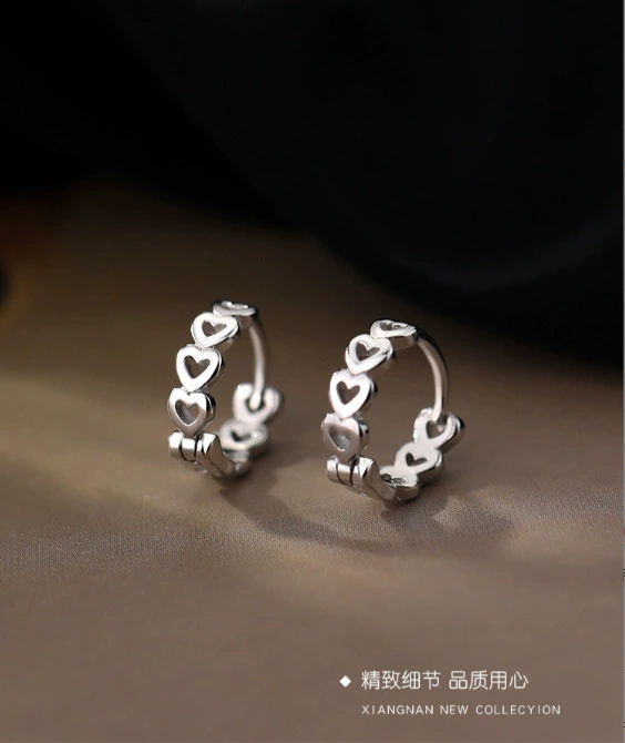Серьги мелкие летние сердцевидной формы, серебро 925 пробы