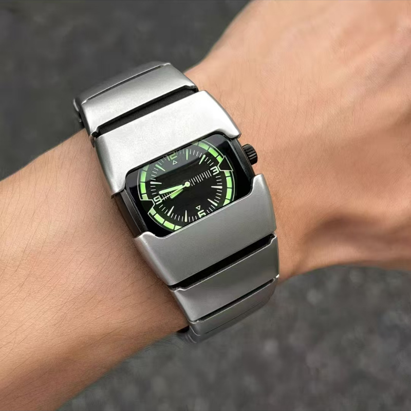 Millennium Retro Style Luminous Quartz Watch Niche Y2K Style Nostalgic Trendyy Wear Watch