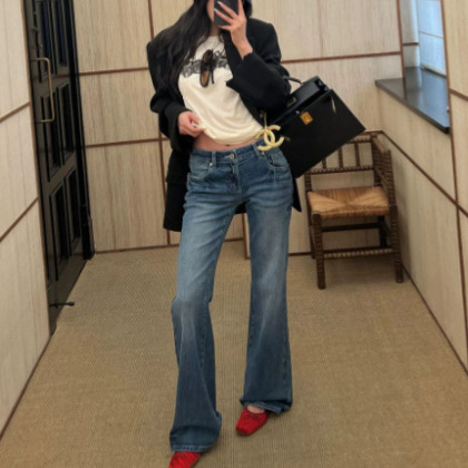 Ouyang's Return to the 2000S Is Absolutely Wild! Retro Distressed Low-Waist Washed Flared Jeans Ouyang's Return to the 2000S Is Absolutely Wild! Retro Distressed Low-Waist Washed Flared Jeans
