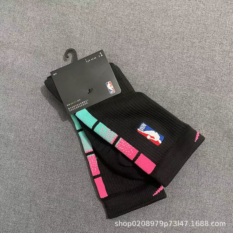 21新型nbaの長い筒のバスケットボールの靴下は刺繍します。|undefined