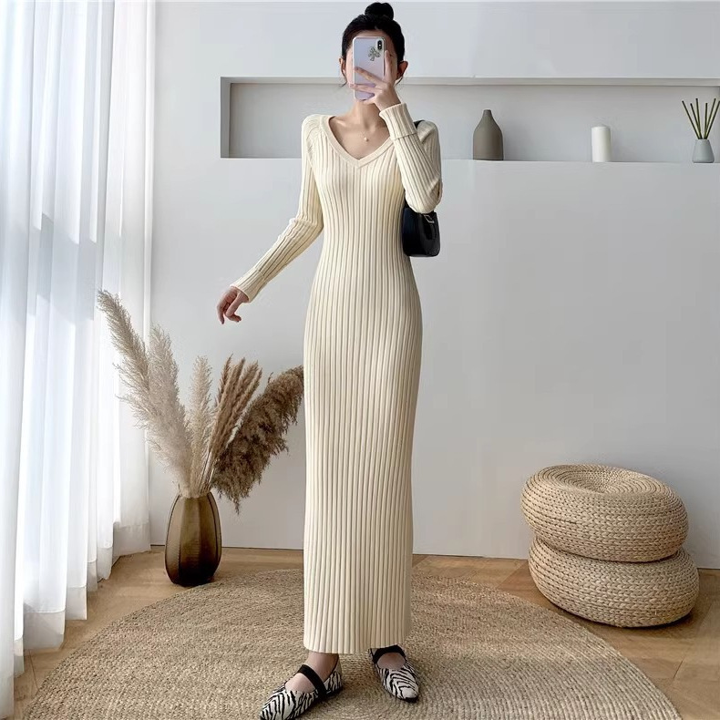 Ultra-long V-neck knitted dress women's autumn and winter slim-fit hip bottoming shirt inner knitted sweater knee-length skirt