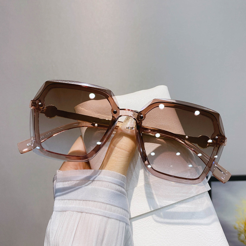 Sunglasses Men's Anti-ultraviolet Strong Light Sunglasses Women's 2021 New Fashion Internet Red Eyes Big Face Slim 6070