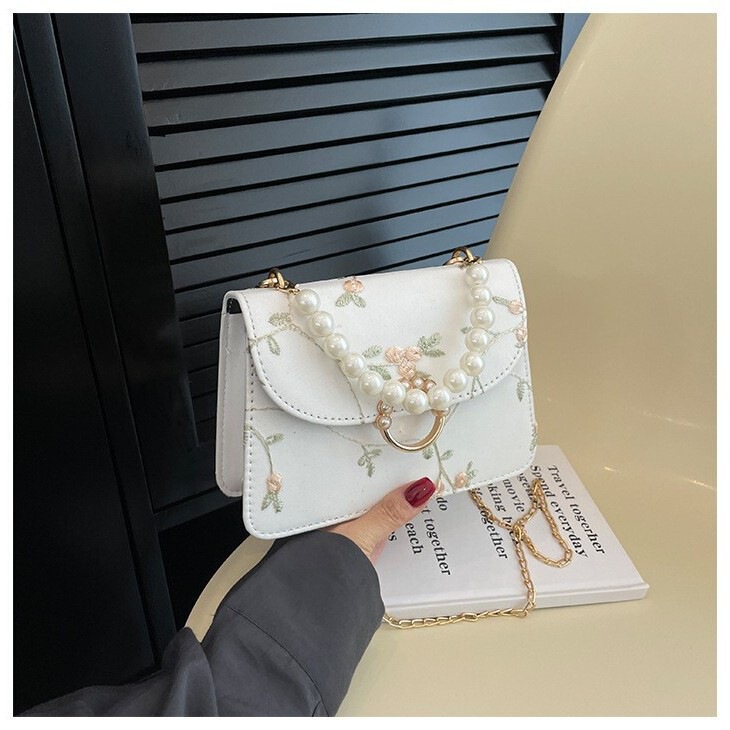 Simple and Stylish Pearl Handbag for Women, 2026 Spring Trendy New Lace Chain Shoulder Crossbody Small Square Bag