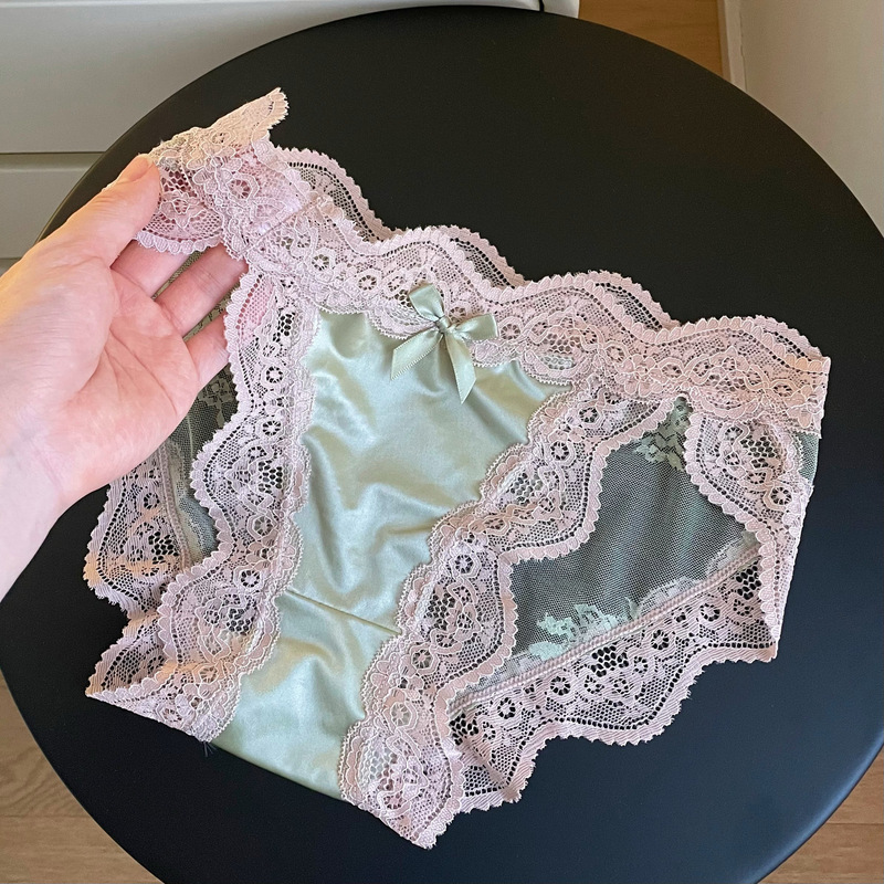 Heart Capture ~ French Girl's Light Luxury Satin Lace Underwear Women's Sexy Pure Low Waist Women's Triangle Shorts