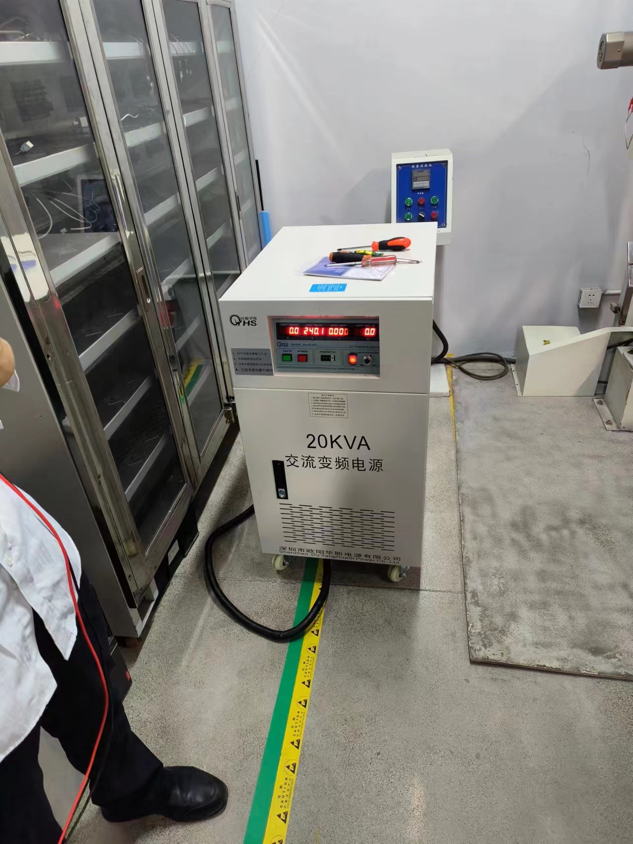 ŷ����˹20KVA˫���߱�Ƶ��Դ�������ڣ����120V 240V 60HZ