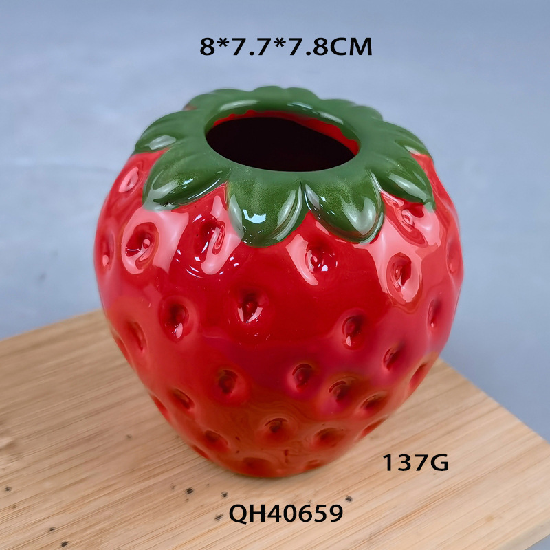 Cerámica de imitación de fresa de cerámica vasos de frutas estilo nórdico creativo encantador corazón de una niña