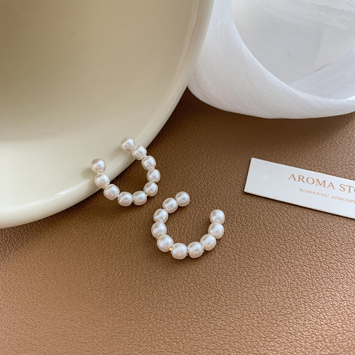 Pearl ear bone clip French style ear clip without piercing women's summer high-end ear bone ring temperament fashionable design earrings