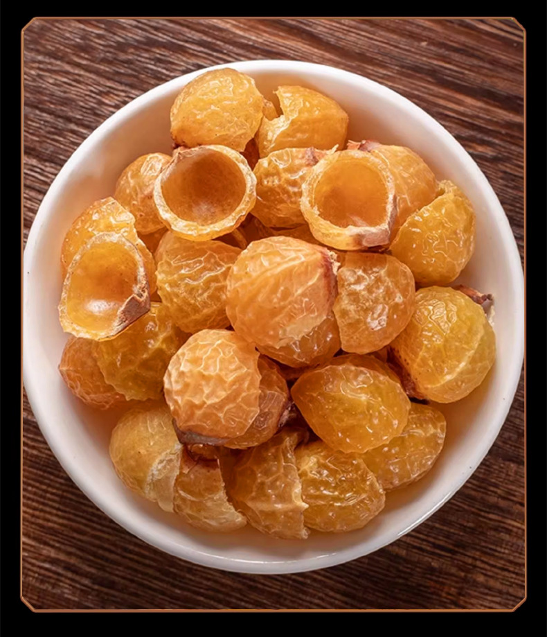 Soapberry Fruit Peel Wu Huan Zi Dried Soapnut Husk Hair Wash Packs Natural Saponin Rinse 50g Bag in use