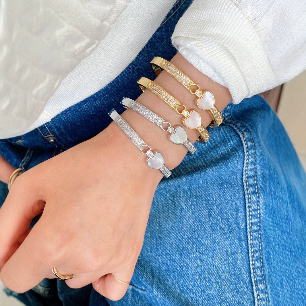Shell, Zircon Inlay Material Bangle Classification Wholesale Jewelry Sweet Heart Shape Copper Shell Zircon 18K Gold Plated Plating Inlay Bangle