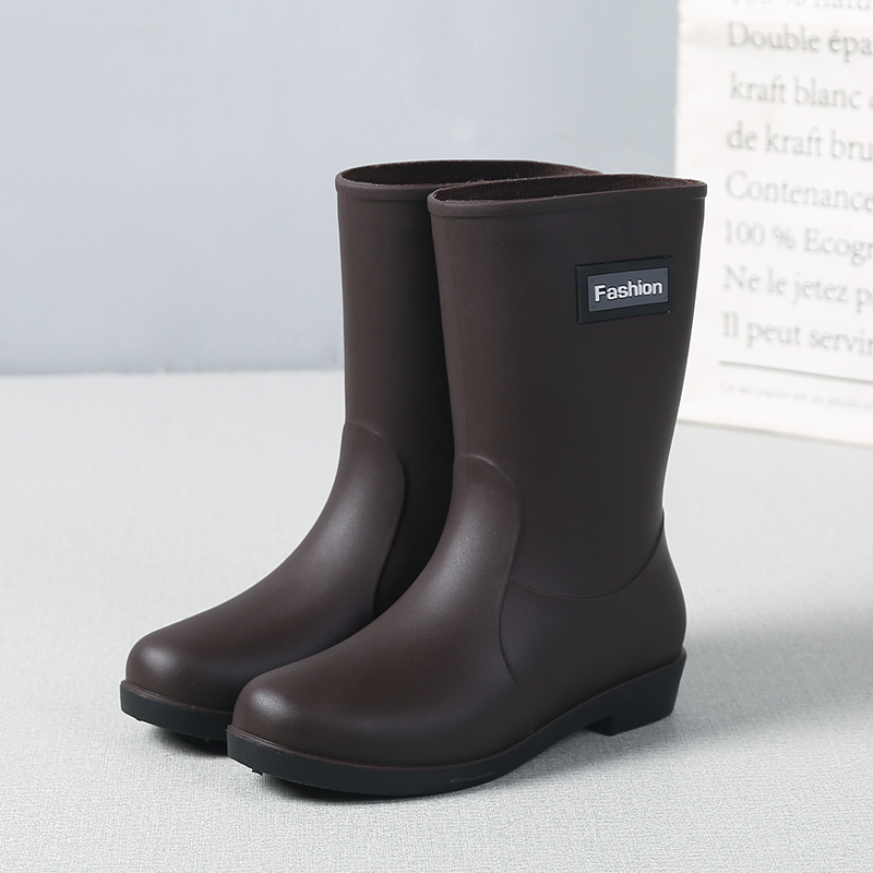 535 미디엄 튜브 브라운(한 사이즈 작은)