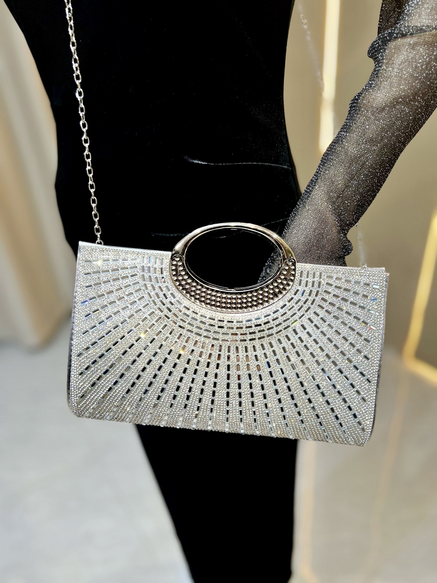 Borsa a mano retrò con strass elegante pochette da sera a catena_voghion.com