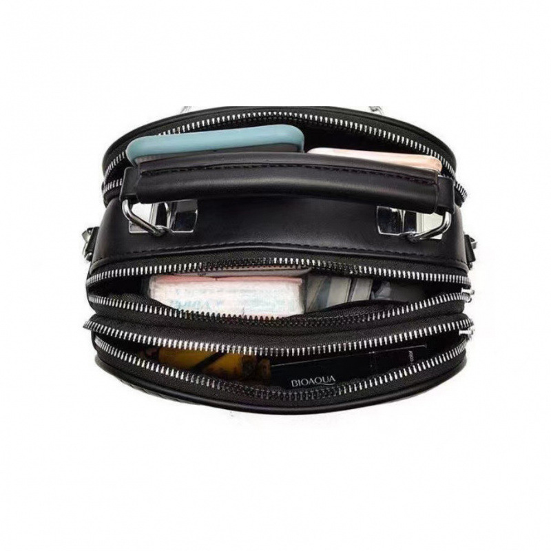 Bolso bandolera bandolera con borla Bolso bandolera portátil La correa para el hombro puede reemplazar el colgante de oso exquisito bolso femenino bags de comercio exterior