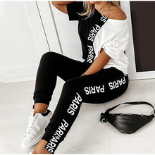 2020�ļ��羳�W���¿�Ů�b �ڰ���ĸײɫӡ��¶�����b