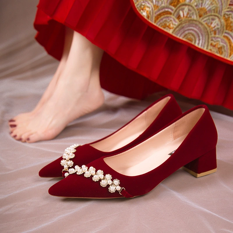 Свадебные туфли женские 2022 новое свадебное платье Xiuhe две одежды со стразами с пряжкой толстые с жемчугом китайские красные свадебные туфли на высоком каблуке