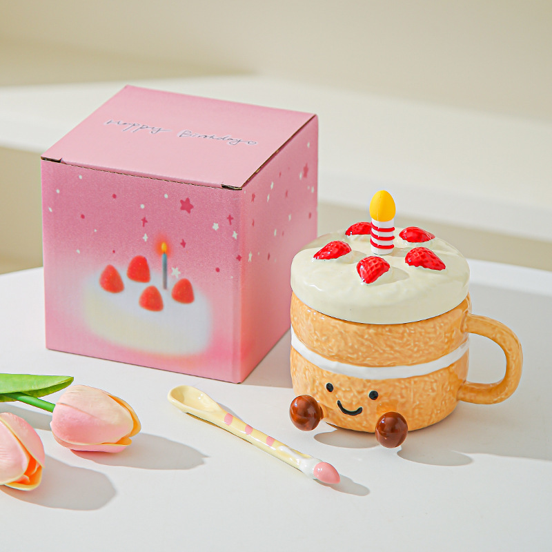 Canta de vela de cumpleaños encantadora tarta de cerámica taza de marca de dibujos animados con taza de agua de tapa de expresión creativa taza de café sonriente