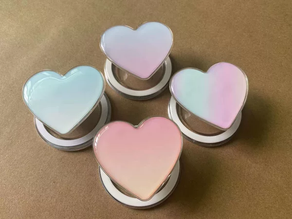 Magnetic Suction Love Macaron Color Mobile Phone Airbag Bracket Folding Bracket Lazy Detachable Magnetic Suction Airbag Bracket