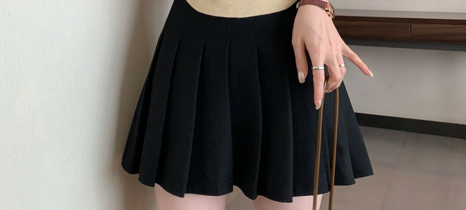 Nov poletni dizajn z naramnicami, nepravilna majica s kratkimi rokavi v kitajskem slogu, ženska pletena majica s kratkimi rokavi in ​​oglatim izrezom._voghion.com