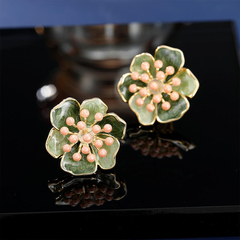 Retro design earrings