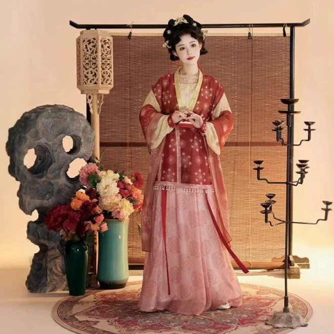 Женский костюм ханьфу в стиле Тан 2025 года, восстановленный, с разрезной юбкой и фонарными штанами, стройнящий и элегантный комплект из трёх цветов.