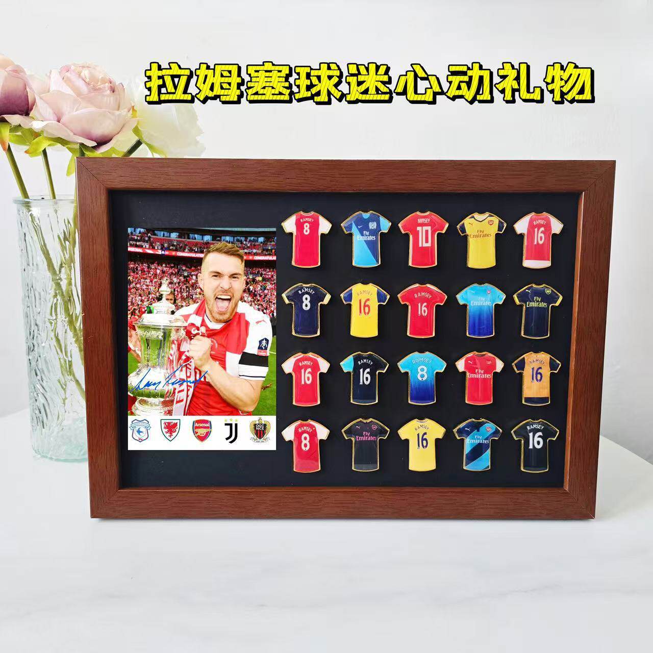 Messi Ronaldo camiseta insignia marco de madera sólida recuerdos de fútbol hechos a mano alrededor del cumpleaños del novio Regalo del festival de Qixi image 43