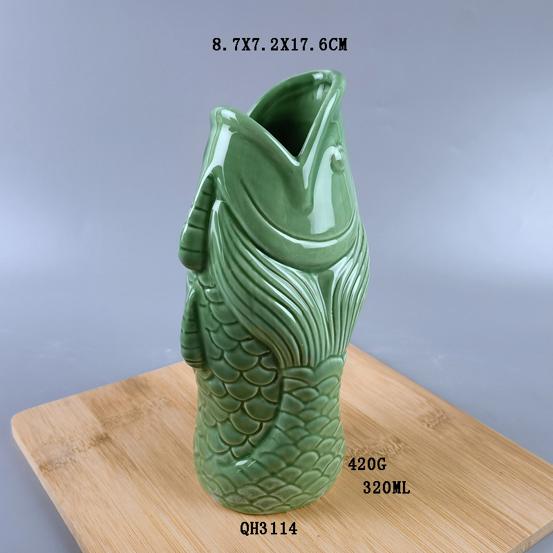 Copa de pescado de cabeza verde
