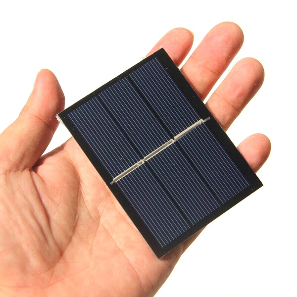 Battery solar-powered