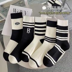 Women's Fashionable Medium Calf Socks with Striped Letter Design, Korean College Style, Spring and Summer Ins Trend, Outerwear Socks