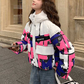 撞色连帽羽绒服女冬小个子2025新款巨好看短款保暖面包服外套