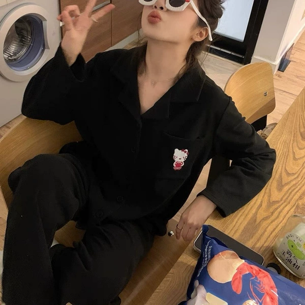 Black (heated velvet)