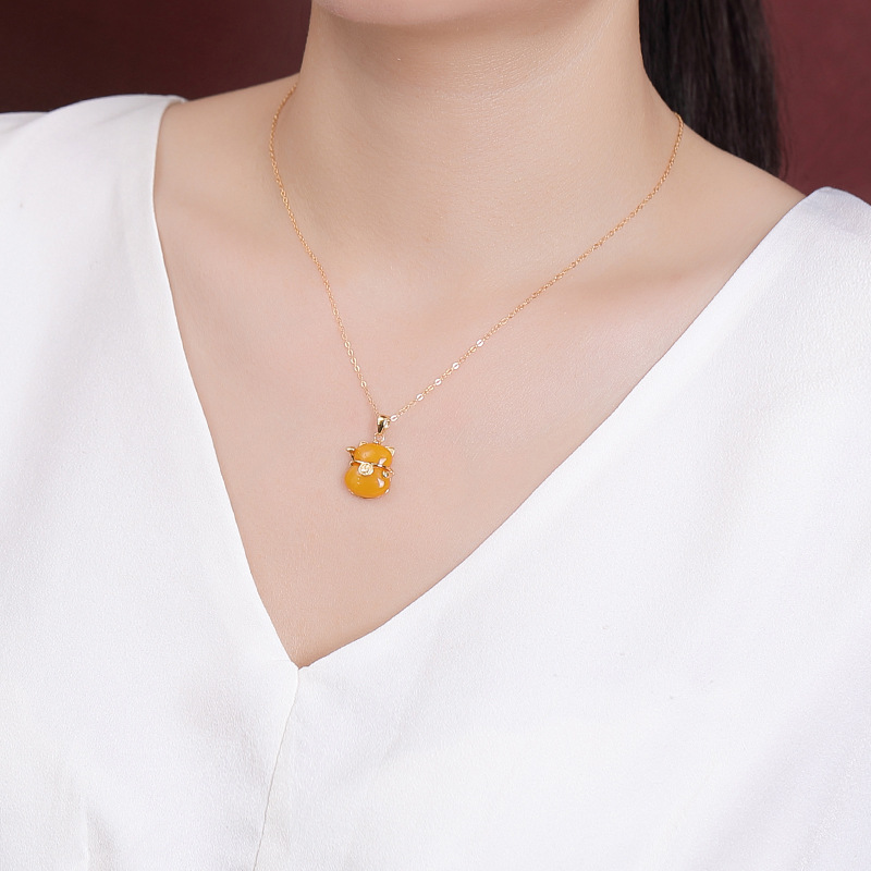 Mặt dây chuyền bạc S925 mạ vàng sáp ong hình đồng xu chữ may mắn và mèo may mắn phong cách cổ điển — Mặt dây chuyền đơn (không có dây chuyền)