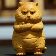 崖柏整木实雕老虎手把件十二生肖招财虎虎虎生威家居宿舍书桌摆件