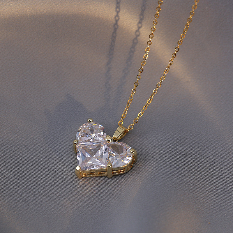 Heart Shape Pattern Sweet Heart Shape Titanium Steel Inlay Zircon Pendants Pendant Necklace