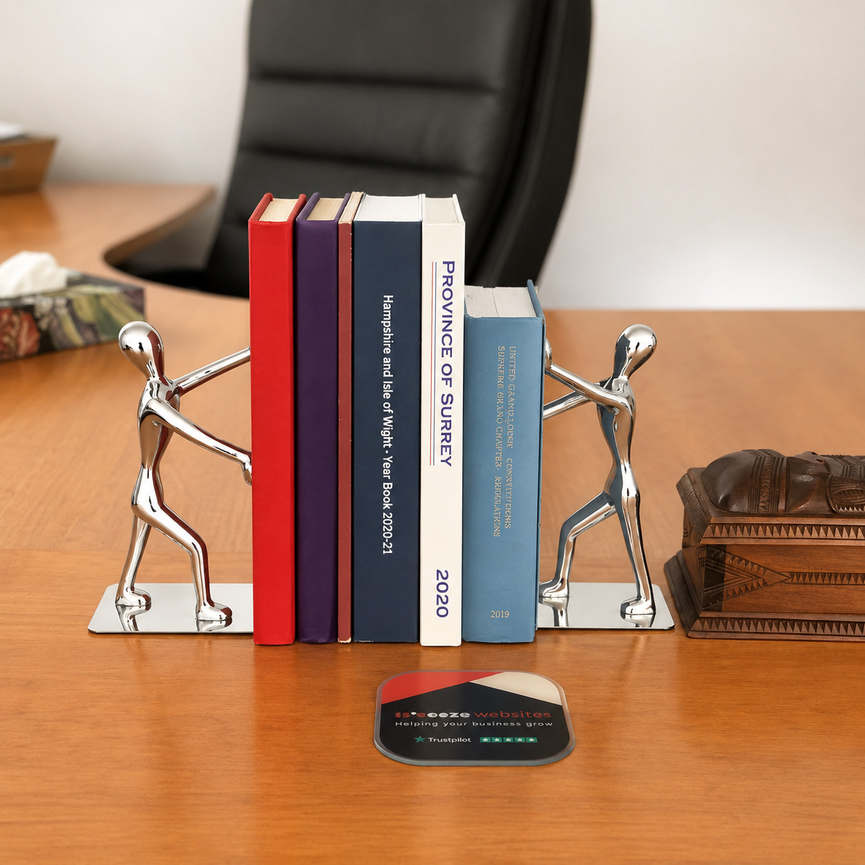 Libro de Metal soporte de libro titular de libro en forma humana titular de libro de acero inoxidable de escritorio de mano empuje adornos de decoración creativa image 3