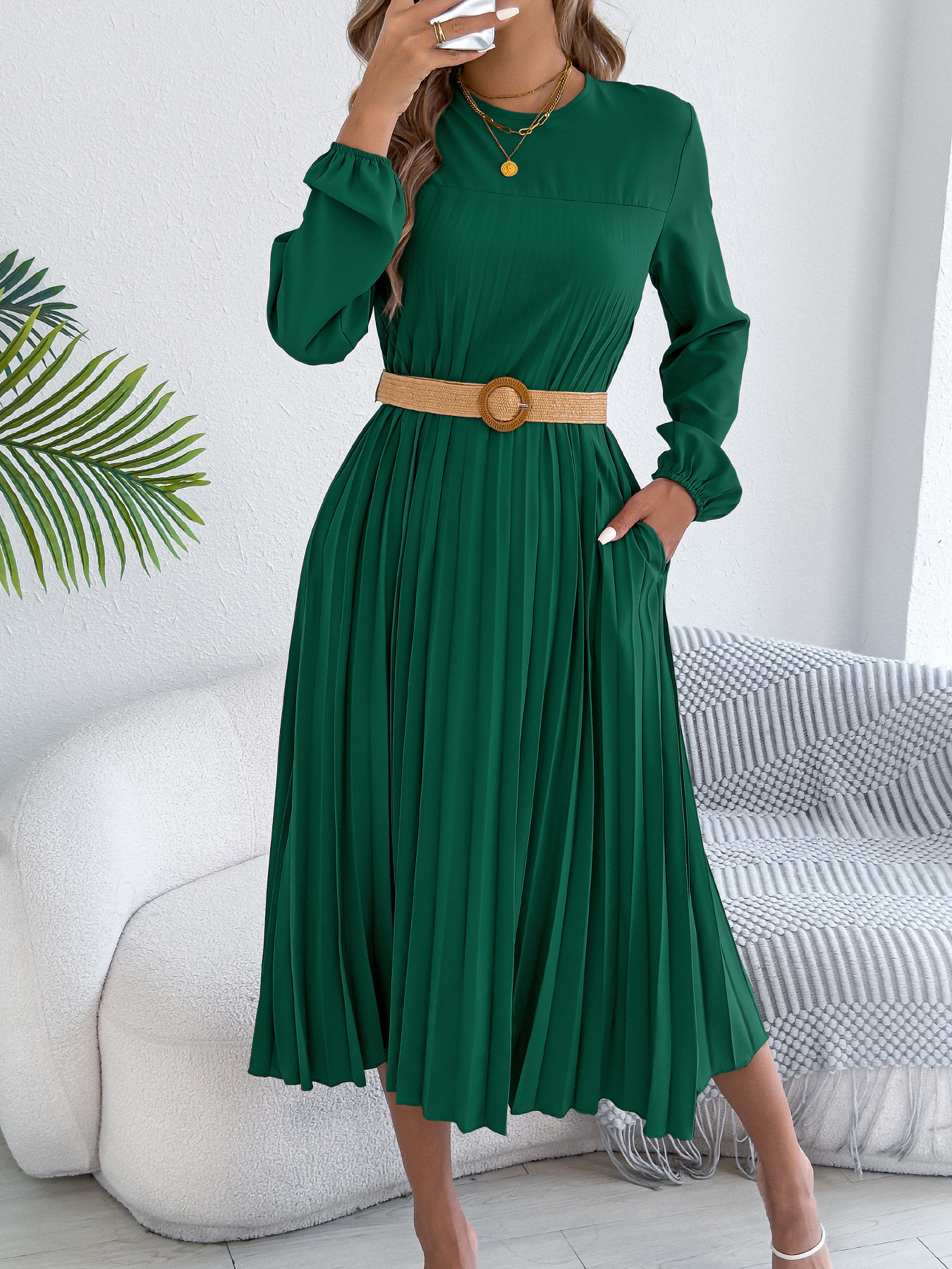 Casual Solid Color Long Sleeved Pocket Pleated Dress For Women. No Necklaces, Belts, Or Other Accessories_ecoleips.com