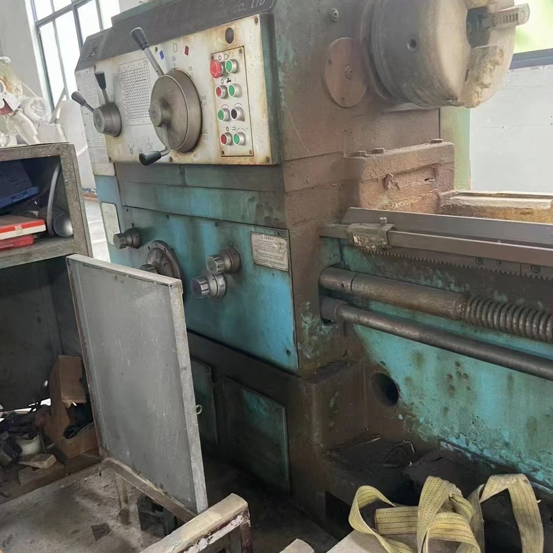 转让二手鑫盛CW6180Bx8米卧式车床导轨550切削直径:520