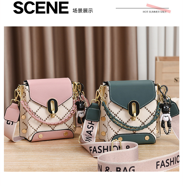 Üreticinin yeni yaz çantası Kore tarzı basit küçük kare çanta moda çok yönlü tek omuz çapraz vücut moda mini cep telefonu çantası kadın çantası