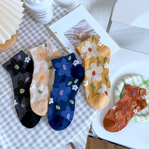 Zhuji Japanese socks for women Korean summer short-tube thin sweat-absorbent socks cute Hyuna style flower casual trendy socks