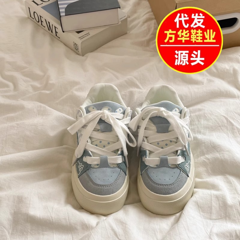 Diseño original Kitty zapatos de skate para mujeres 2025 nuevo otoño invierno versátil lindos zapatos blancos casuales zapatos deportivos