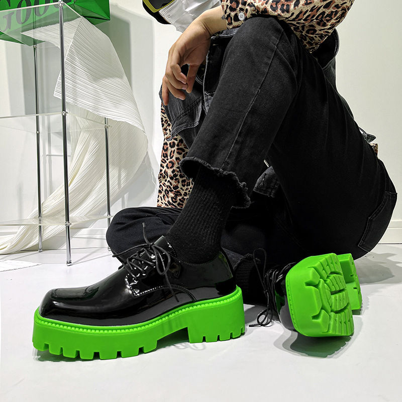 2024 Gros bout carré retourné en cuir nouveau gâteau éponge à semelle épaisse chaussures derby décontractées surélevées, chaussures basses de niche à la mode_voghion.com