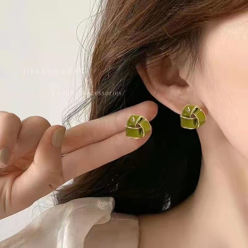 おしゃれで上品な釉薬仕上げの925シルバーピアス、シンプルで個性的なレディース向け、小さくてレトロな軽贅沢イヤリング、幾何学模様|undefined