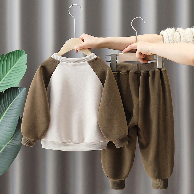 5856 traje de suéter para niños 2024 primavera y otoño nuevo estilo ropa de letras para bebés ropa de otoño para niños deportes de dos piezas