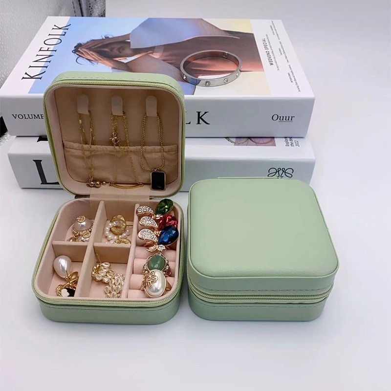 Pu caja de almacenamiento de joyería fabricantes de pendientes collares embalaje de joyería caja de almacenamiento anillo casero caja de joyería portátil
